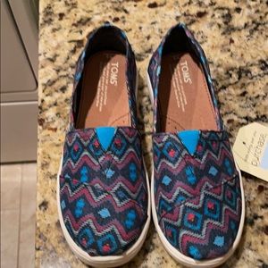 NIB size youth 3 Toms